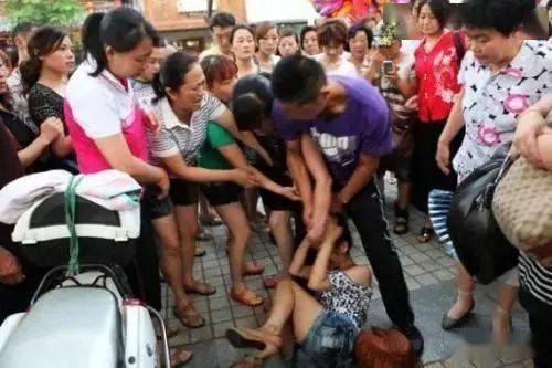 狄仁杰扮演者梁冠华