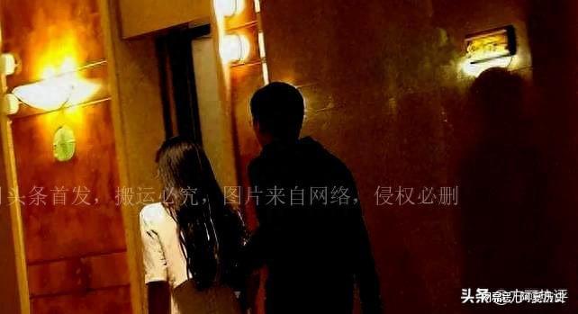 侦探爱情推理小说